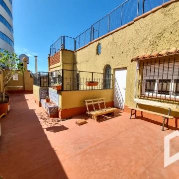 Increíble PH en Florida Este: Como Vivir en Una Casa, Al Precio de Departamento.