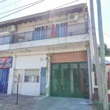 VENTA DEPARTAMENTO PLANTA ALTA 4 AMBIENTES EN PASO DEL REY
