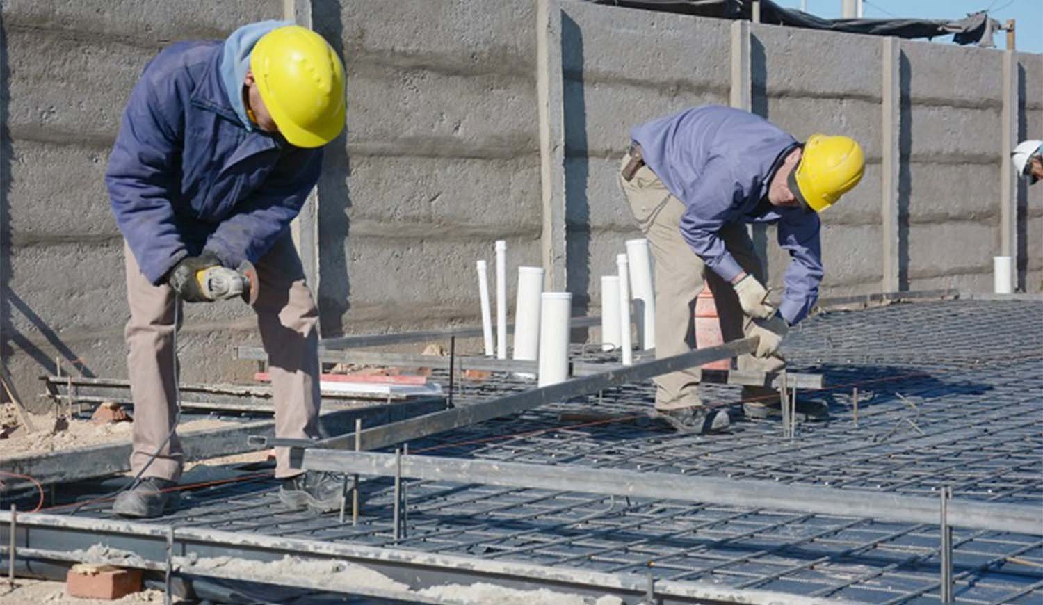 La construcción y el costo de materiales aumentaron 50% en un mes: ¿conviene comprar viviendas en pozo o esperar?
