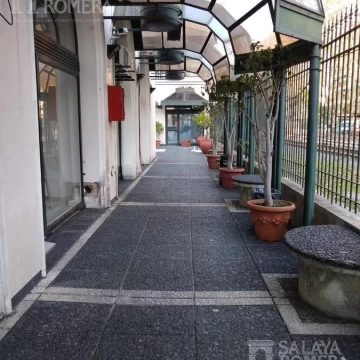 Local - Venta- Olivos - Galería Comercial  - Frente Estación