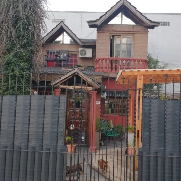 CHALET 4 AMNBIENTES, MERLO