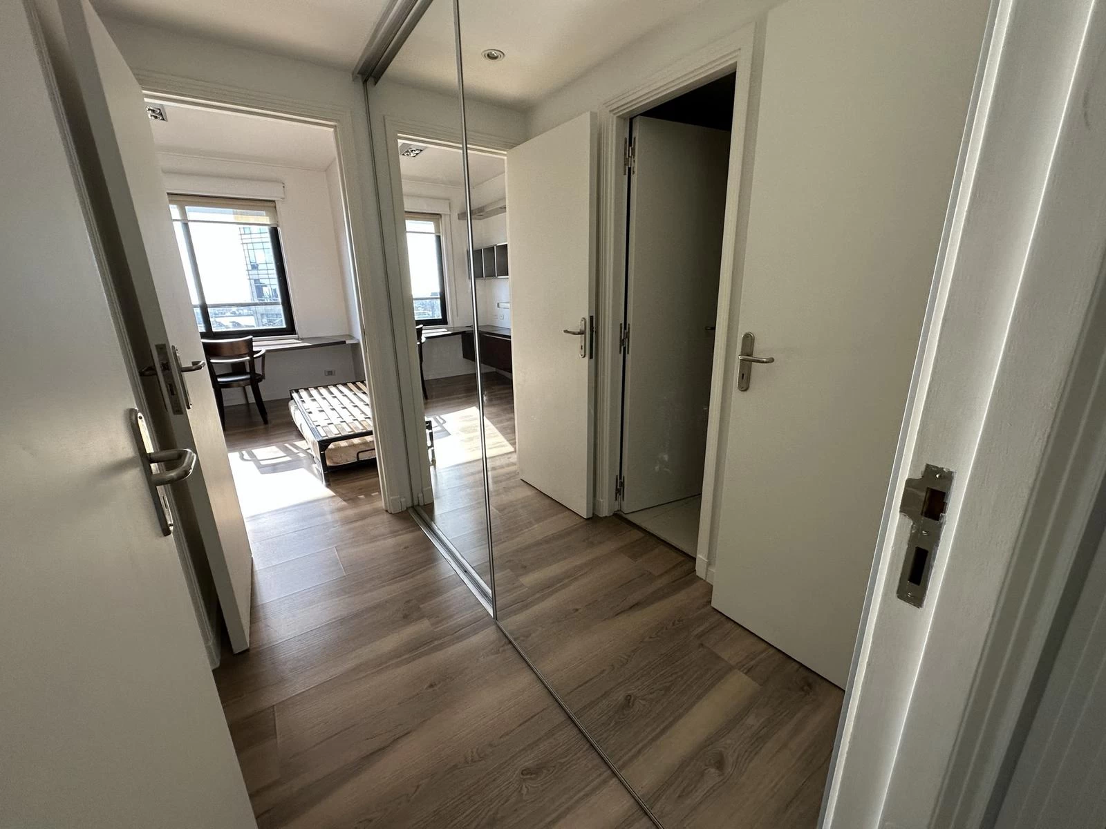 PasilloPlacardSuite2
