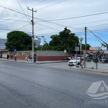 Terreno en Venta en Av. Tulum Cancun B-EMM4015