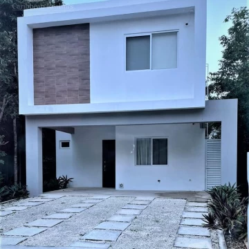 Casa en venta en Cancun Paseo de la selva B-ZMN6523