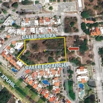 Terreno en Venta en Cancun Sm 18