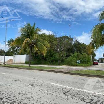 Terreno en venta en  Playa del Carmen Centro