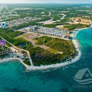 Terreno en venta en Playa del Carmen  Av. 10 y Av. Pintores