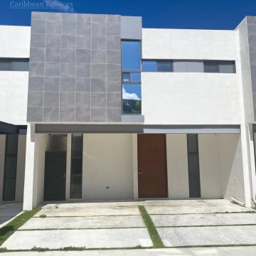 Casa en  Renta La Rioja Avenida 135 GGZ6373