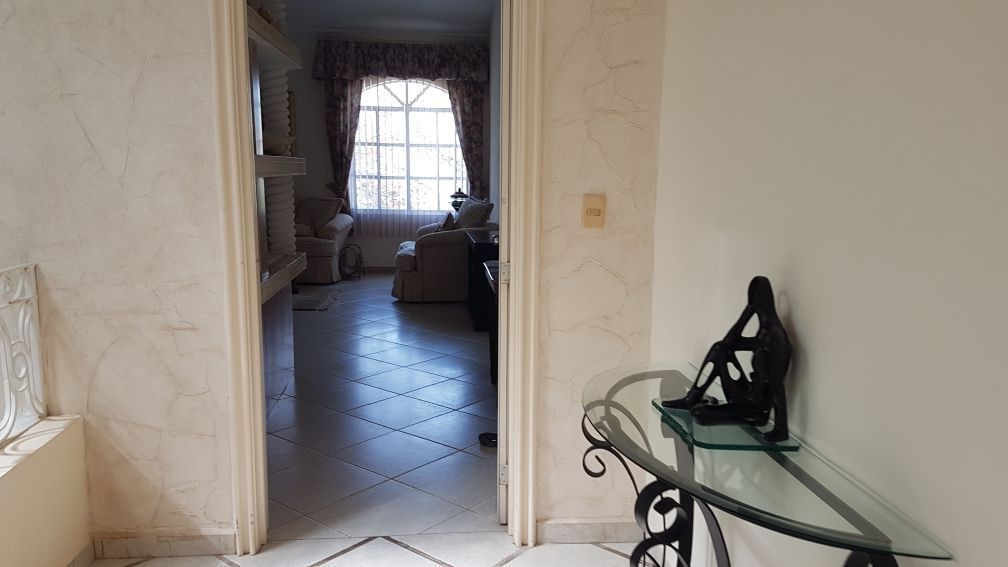 amplia residencia