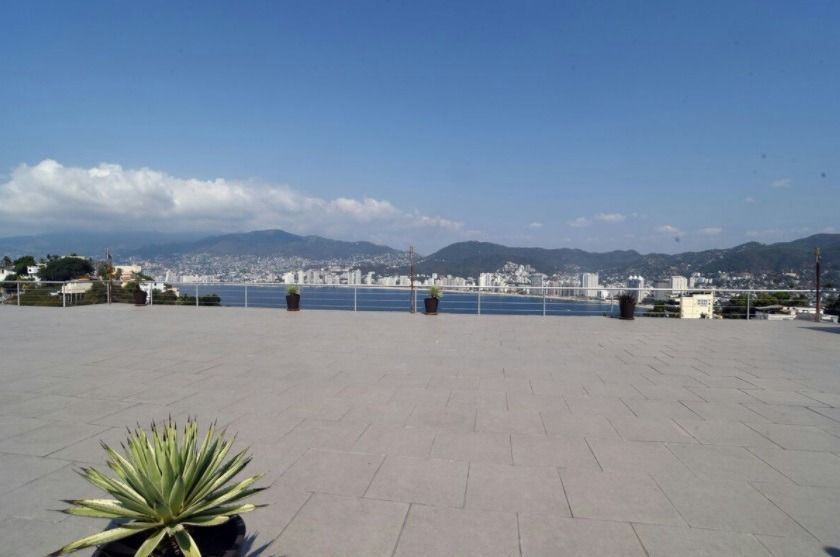 terraza con vista a la bahia de acapulco