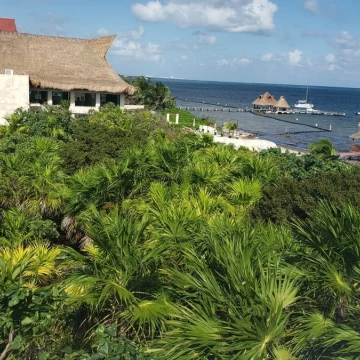 Terreno en venta en Bahia Petempich, Puerto Morelos