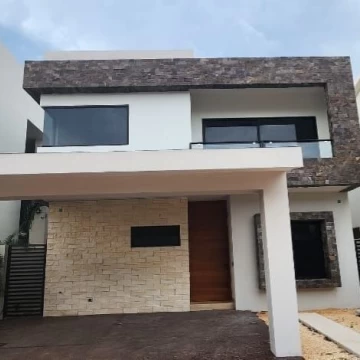 Casa en venta en Lagos del Sol Cancun