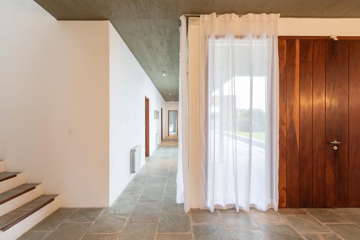 Pasillo a habitaciones