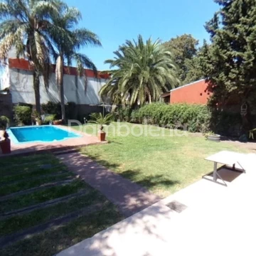 Casa Chalet  en Venta en Moreno, G.B.A. Zona Oeste, Argentina