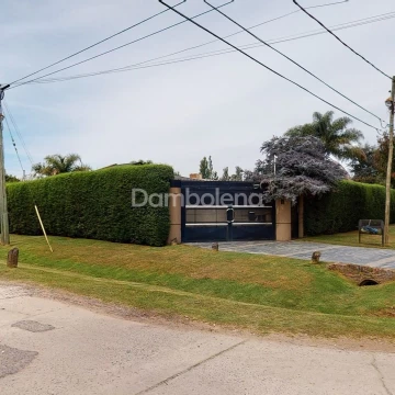 Casa  en Venta o permuta ubicado en Francisco Álvarez, Moreno, G.B.A. Zona Oeste