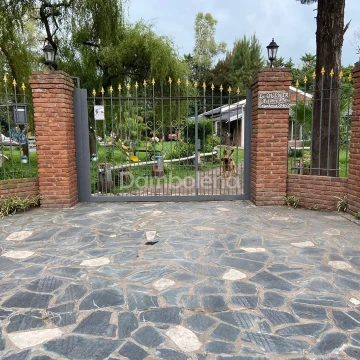 Casa Quinta  en Venta o permuta ubicado en Francisco Álvarez, Moreno, G.B.A. Zona Oeste