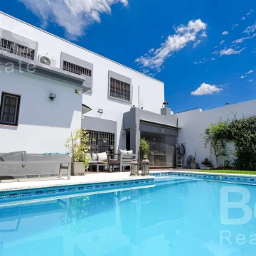 Venta casa 7 amb piscina climatizada Haedo