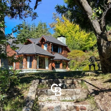 VENTA Casa de 315 m2, Bungalow de 115m2, Lote de 1000 m2 Bariloche