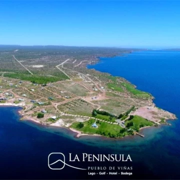 Terreno en peninsula