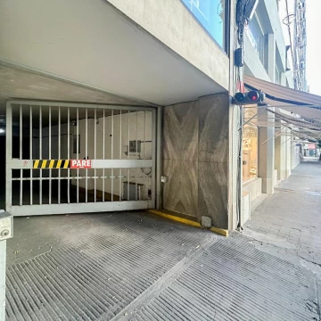 VENTA - Cochera - Microcentro, Rosario.