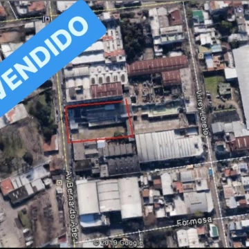 Depósito de 1540 m2 cubiertos,  a tan solo 50 mts de la Av. Velez Sarsfield - VENDIDO