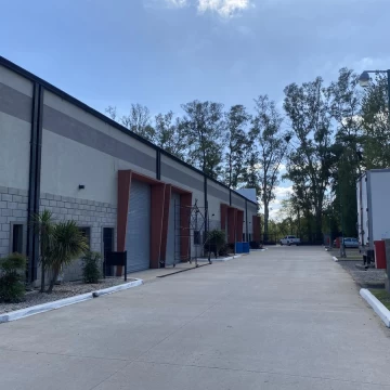 Depósito en  Venta en Micro Parque Industrial con Seguridad 24hs
