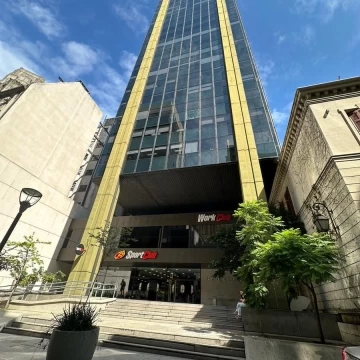 Excelente Oficina - Torre Esmeralda - 4 cocheras - Lista para ingresar!