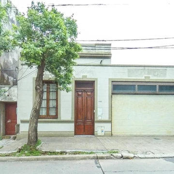 Casa en venta Rosario Arroyito Jardín Pileta.