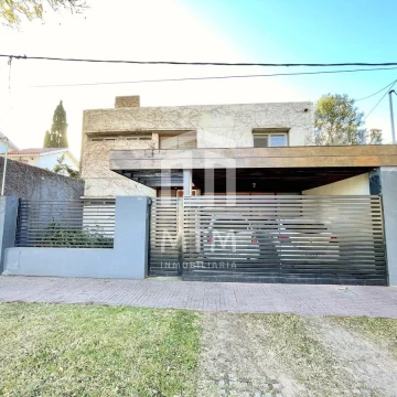 Casa en venta Rosario Alberdi.