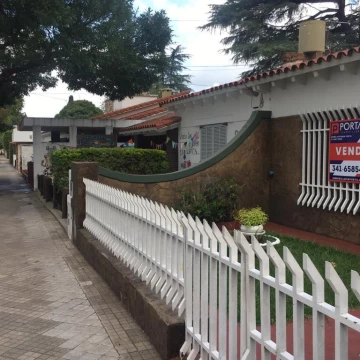 Venta Casa dos dormitorios - Tiro Suizo, Rosario