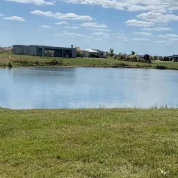 Venta de lote al agua en San Sebastián área 1,  Pilar