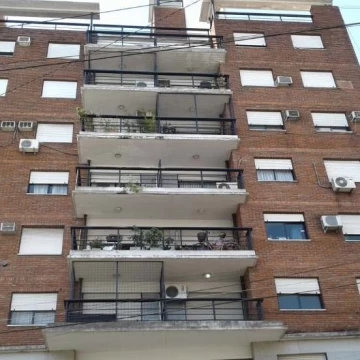 Av. Rivadavia 18400