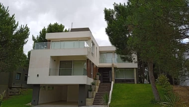 Oportunidad !! Casa de Diseño, 4 dorm, Costa Esmeralda Pinamar