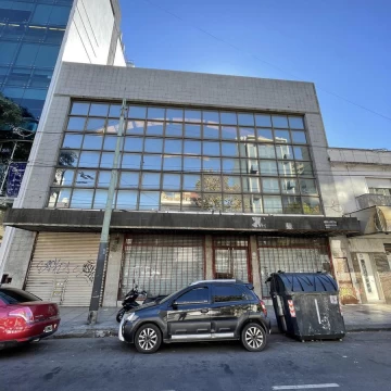 Edificio Comercial 2700m2 en 3 Plantas - Parque Patricios