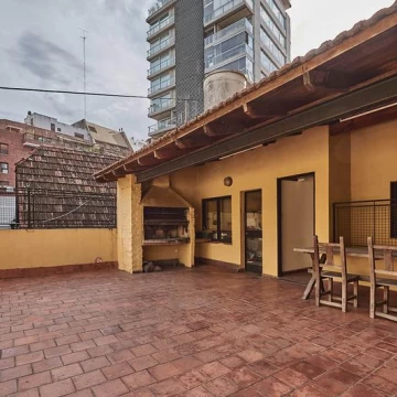 Excelente Casa - Zona de Embajadas