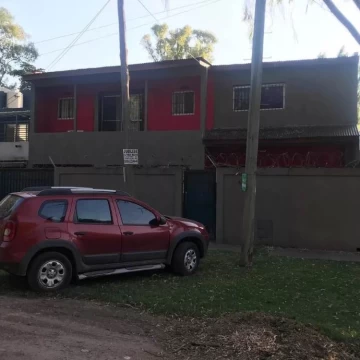 REYLES  CARLOS 3900