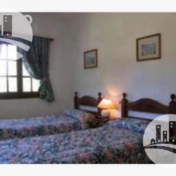 Hotel 33 hab. 3*