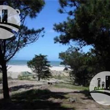 Terreno 7.500 Mts2 con salida a la playa