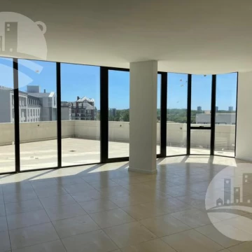 Oficina 77 Mts2 cub. y 70 Mts2 terraza