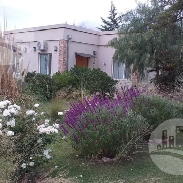 Complejo de 5 cabañas 2*