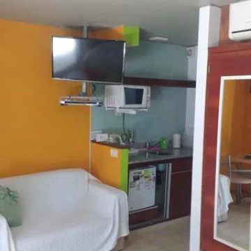 Hostería 8 Hab. 2*