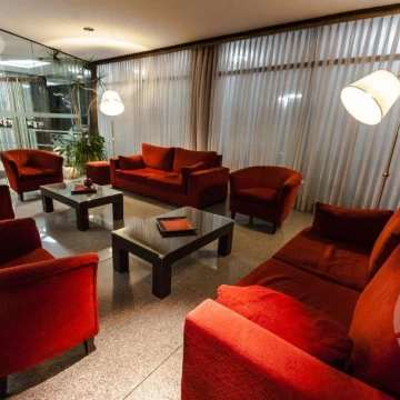 Hotel 80 hab. 3*