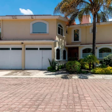 CASA EN VENTA EN FRACCIONAMIENTO LOS ENCINOS, ZONA MORILLOTLA
