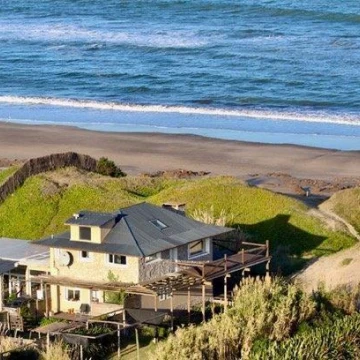 Imponete residencia en Mar De Cobo sobre la playa