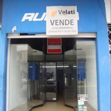 Local en San Carlos con entrepiso
