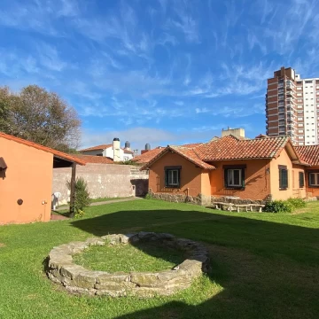 Casa en Miramar con amplio parque