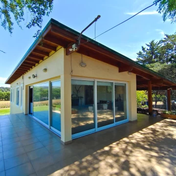Chalet en Laguna La Brava de amplio terreno