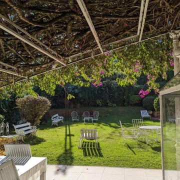Terreno con Casa de 4 plantas Pileta y Parilla en Venta - Barrio Parque - Palermo